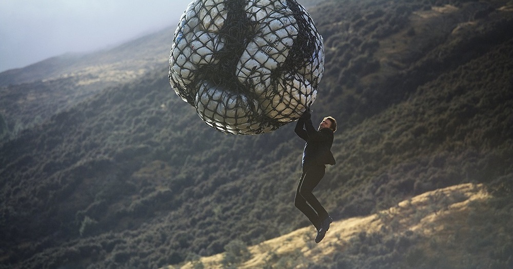 تام کروز در نمایی از فیلم سینمایی «ماموریت غیرممکن: پس آیند» (Mission: Impossible - Fallout)